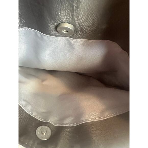 Baggallini NWOT Flap 2 It Large Lightweight Nylon Gray Crossbody Bag - Picture 15 of 15